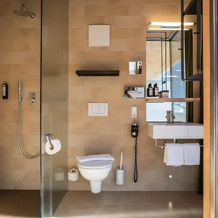 Arlmont 4 Stern Superior 4*