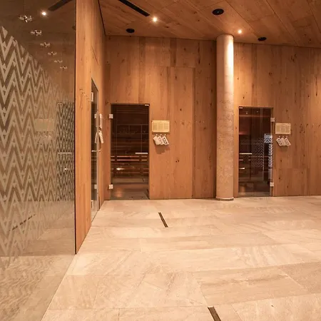 Arlmont 4 Stern Superior Sankt Anton am Arlberg