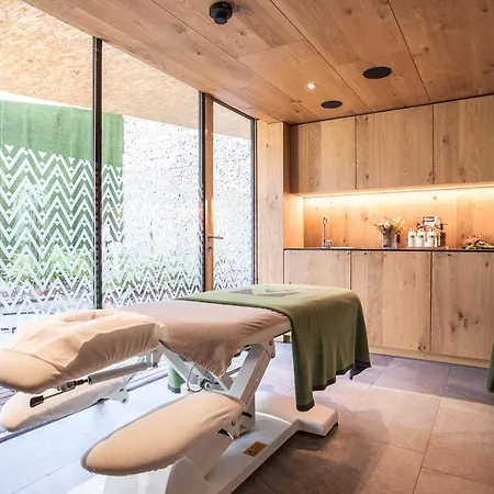 Hotel Arlmont 4 Stern Superior 4*