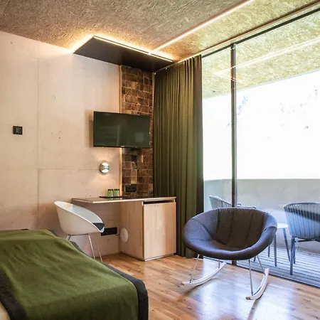 Arlmont 4 Stern Superior 4*