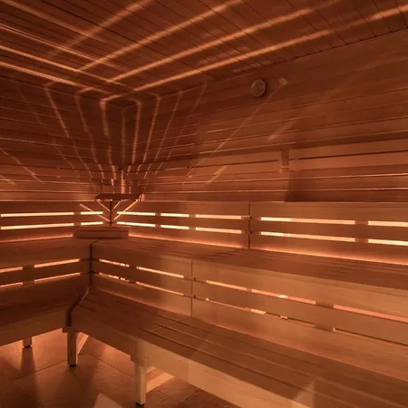 Arlmont 4 Stern Superior Hotel 4*