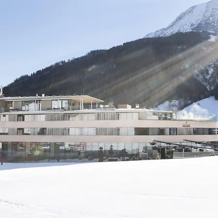 Arlmont 4 Stern Superior Sankt Anton am Arlberg