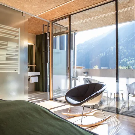 Arlmont 4 Stern Superior Hotel 4*