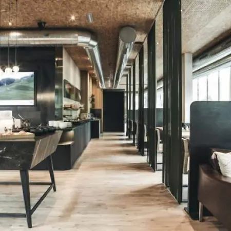 Hotell Arlmont 4 Stern Superior 4*