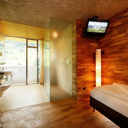 Arlmont 4 Stern Superior