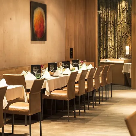 Arlmont 4 Stern Superior Hotel Sankt Anton am Arlberg