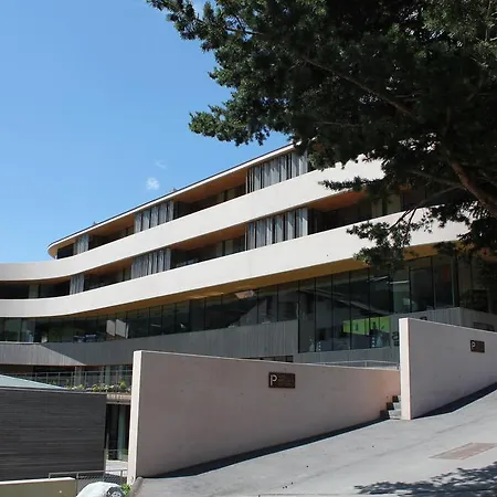 Arlmont 4 Stern Superior