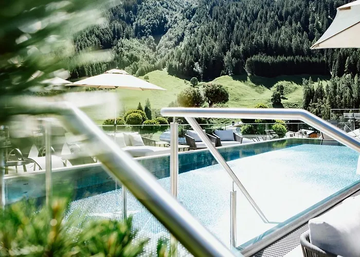 Arlmont 4 Stern Superior Sankt Anton am Arlberg