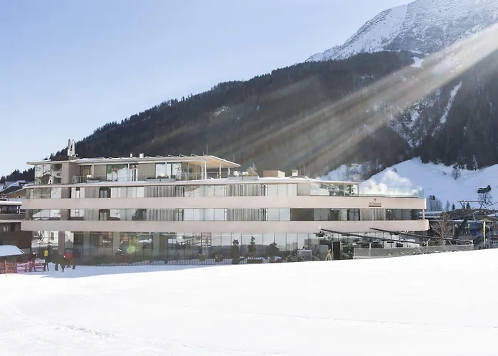 Arlmont 4 Stern Superior Sankt Anton am Arlberg