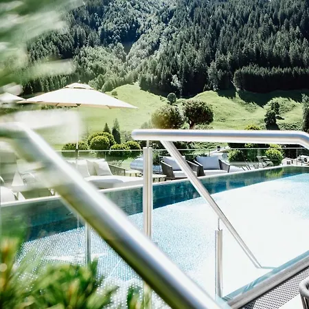 Arlmont 4 Stern Superior Sankt Anton am Arlberg