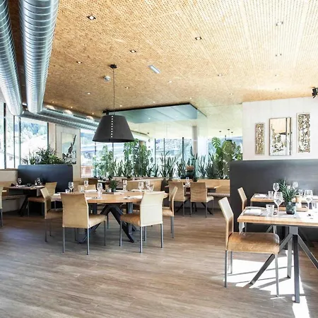 Hotel Arlmont 4 Stern Superior 4*