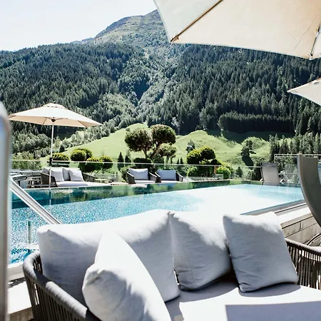 Arlmont 4 Stern Superior Hotel